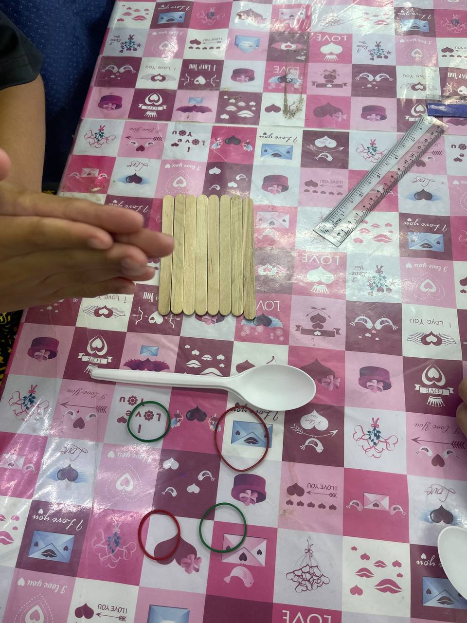 photo1699076231-4
